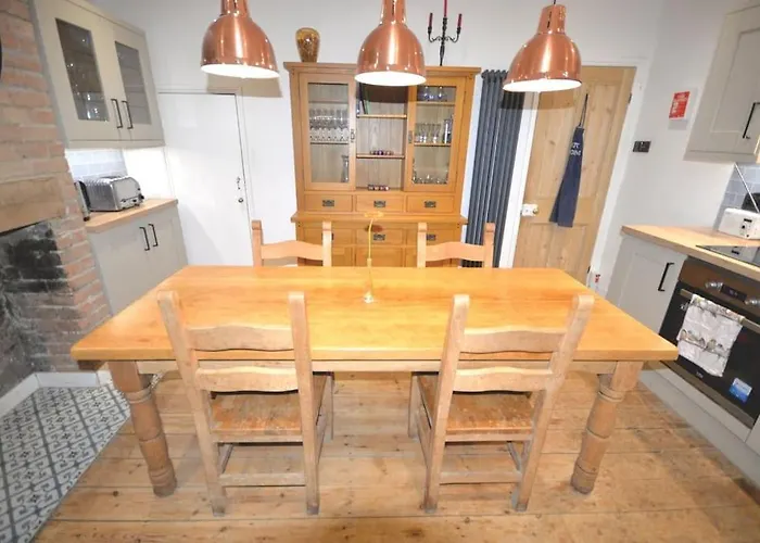 Delightful Cottage In Sandwich - One Bedroom