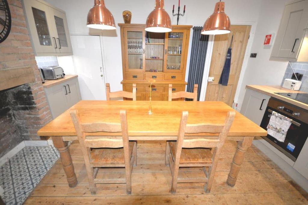 Delightful In - One Bedroom Holiday home *